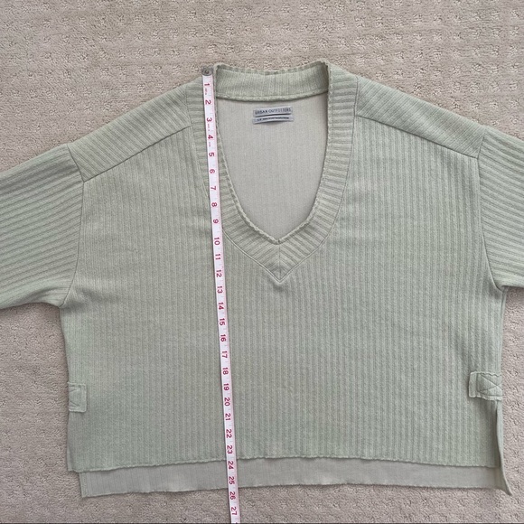 Urban Outfitters Anka Slouchy V-Neck Top - Picture 6 of 6